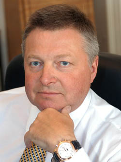 JUDr. Jiří Petrů